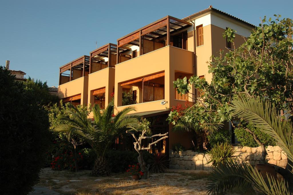 Rastoni Hotel Aegina מראה חיצוני תמונה